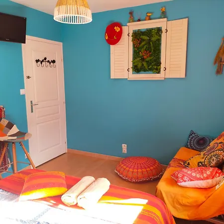 Homestay Les De La Casa D'elena Cholet