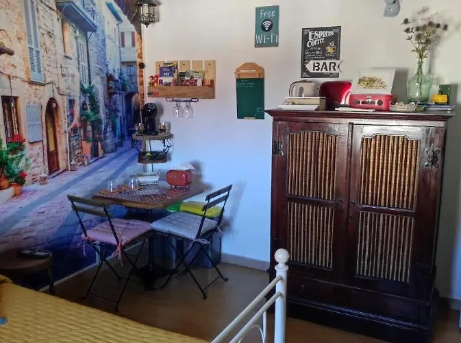 Les De La Casa D'elena Alloggio in famiglia